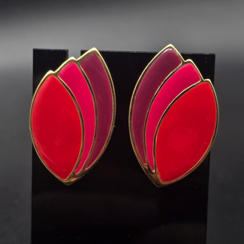 Avon 1987 Paradise Color Earrings Red Enamel Leaf Vintage 1980s